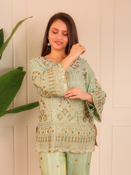 Amirah - Short kurta with bell-bottom